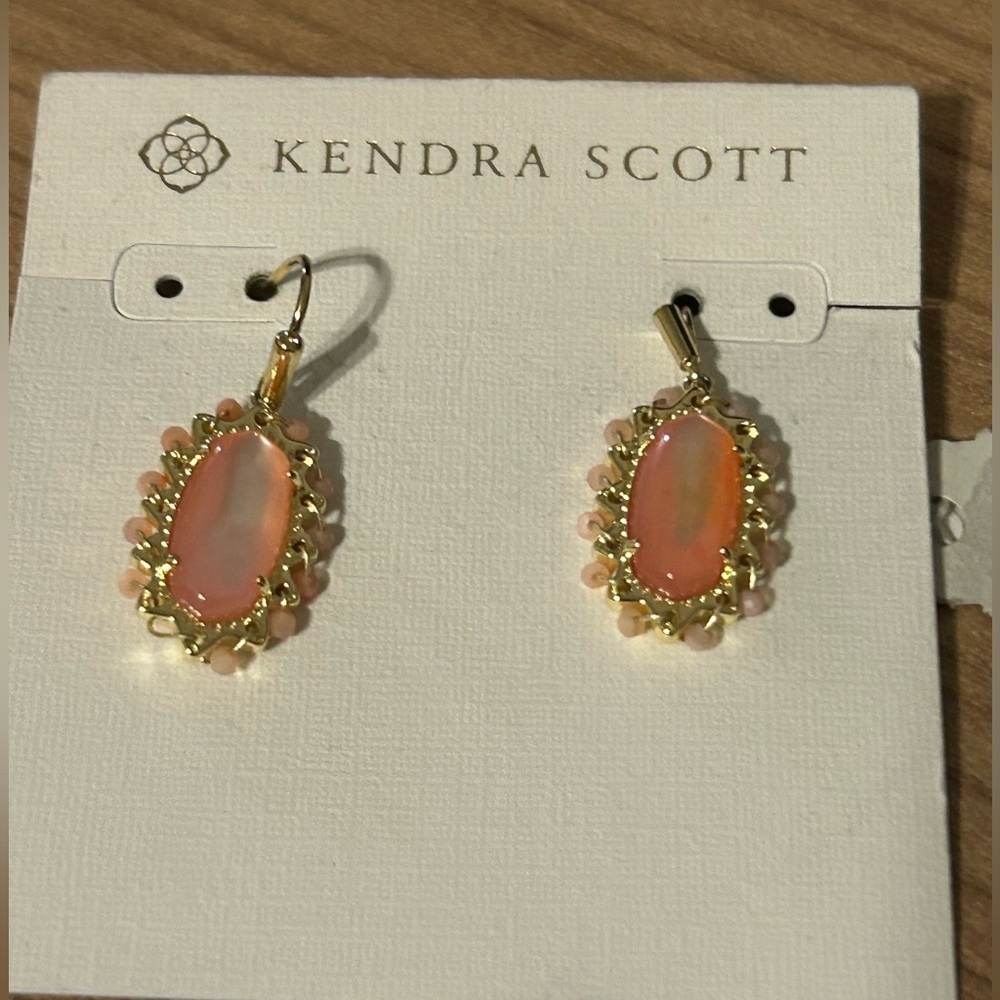 Kendra Scott Havana Vintage Gold
Statement Earrings in Blush Pink Quartzite NWT